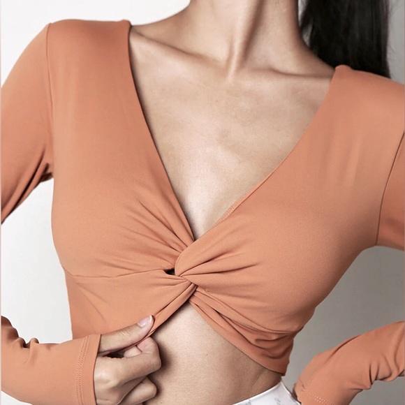 Twist Knot V-Neck Crop Top - Picture 4 of 12
